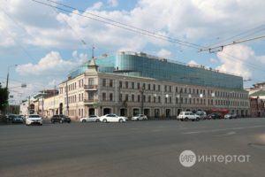 «Болгар» кунакханәсе булган урында төзелгән бина. Фото: © Михаил Захаров / «Татар-информ»