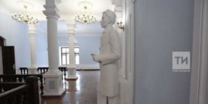 Рәссамнар Тукай музее кунакларын халык мирасы белән таныштыра